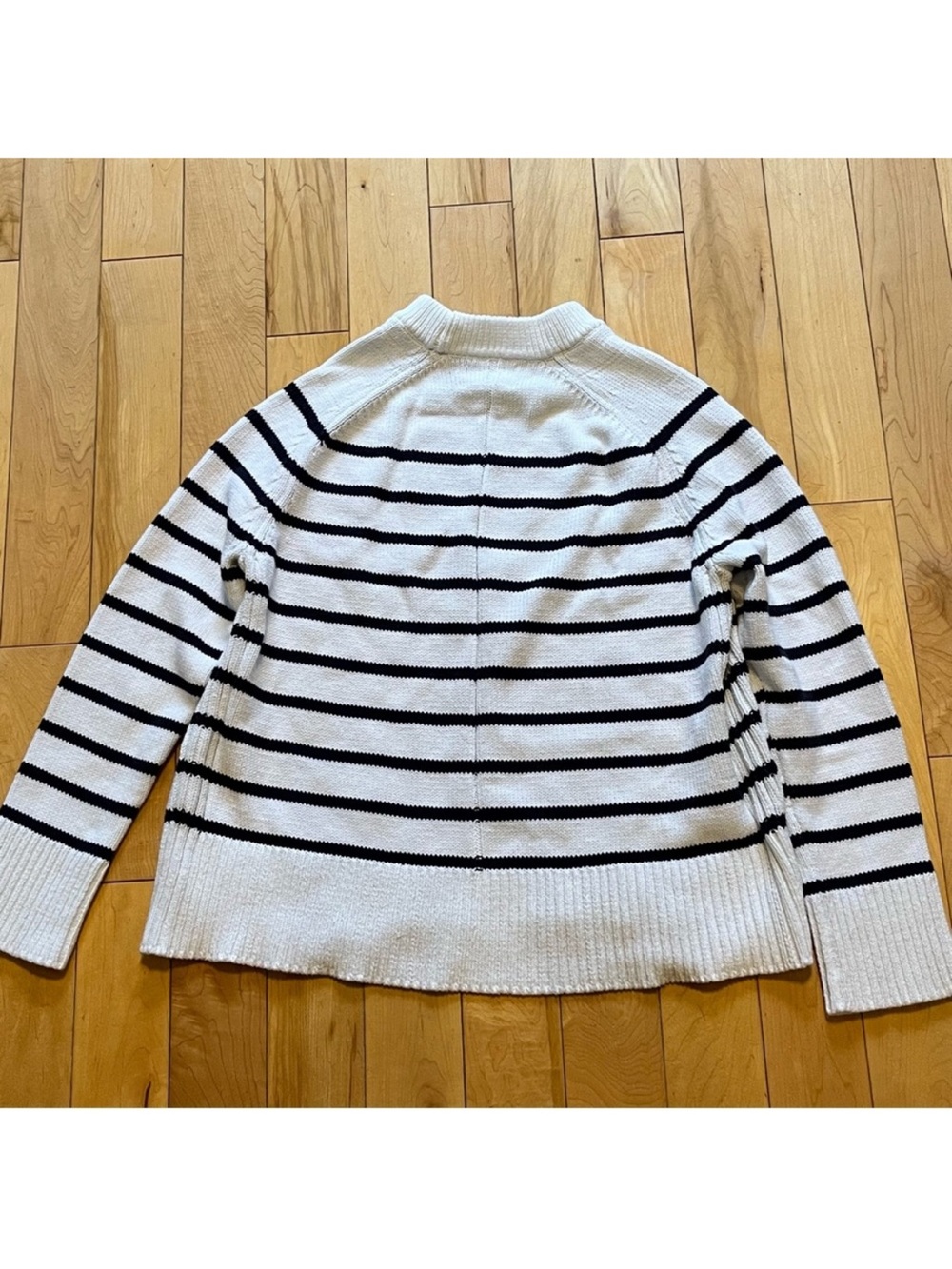 TUCKERNUCK Ivory and Navy Cotton Striped Bryant Sweater size small - Picture 8 of 9